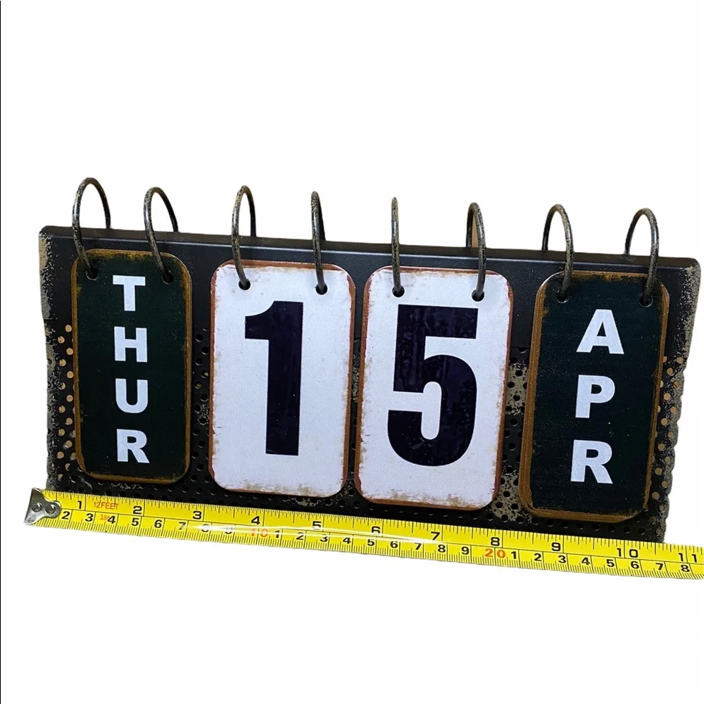 Vintage-Style Desk Perpetual Calendar